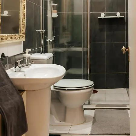 Monalisa Guest house